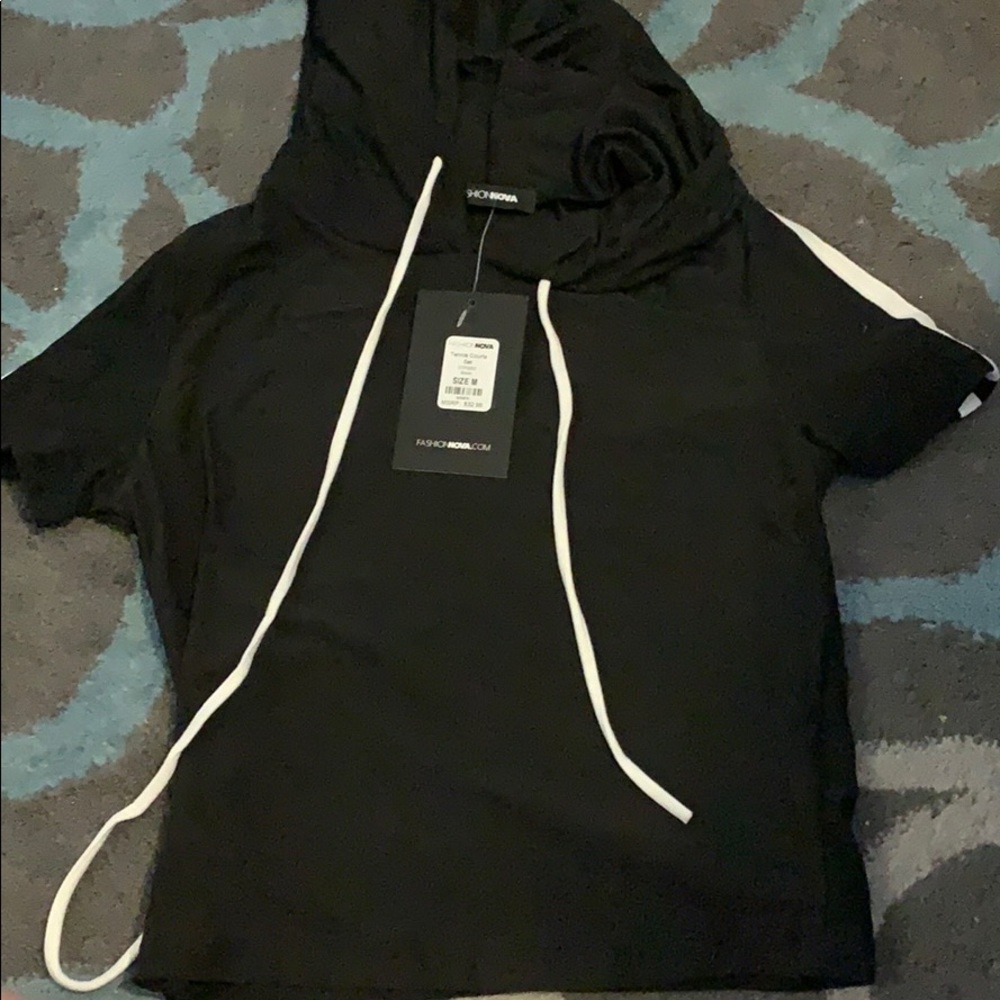 Black crop sweat shirt